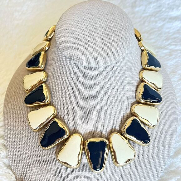 Vintage Navy Enamel Gold Triangle Link‎ Necklace 16 in - Picture 1 of 10